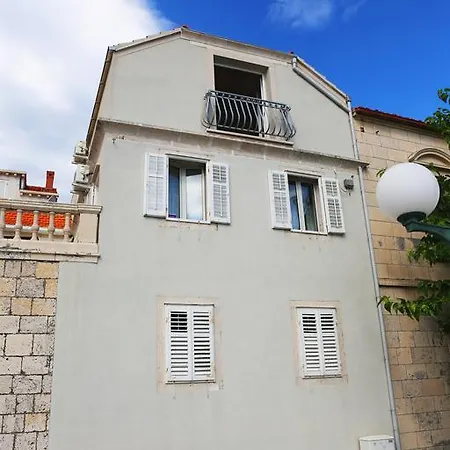 Guest house Denoble